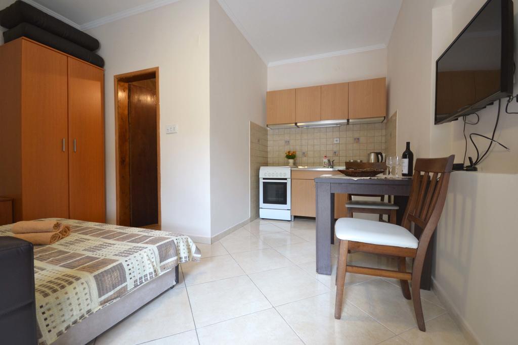 Apartments Dionis Kotor Exterior foto